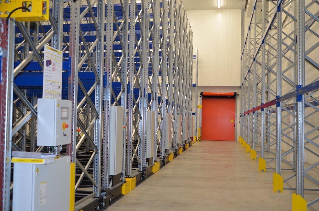 Cold storage racking corridor